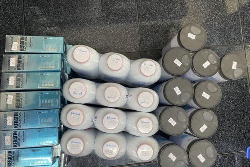 Đội Quản lý thị trường số 1 tạm giữ nhiều sản phẩm mỹ phẩm không rõ nguồn gốc