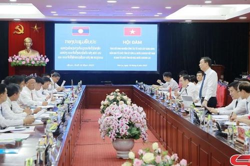 Hội đàm trao đổi kinh nghiệm công tác tổ chức xây dựng Đảng