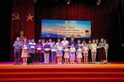 Công ty Apatit Việt Nam: Tuyên dương 247 học sinh tiêu biểu, đạt giải năm học 2022-2023