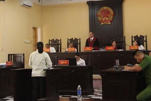 Được hoãn chấp hành án do nuôi con nhỏ, tiếp tục đi lừa bán đất ảo