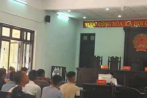 Bị hại bỏ về giữa chừng, phiên tòa phải hoãn: Chánh án TAND Thừa Thiên - Huế chỉ đạo rà soát