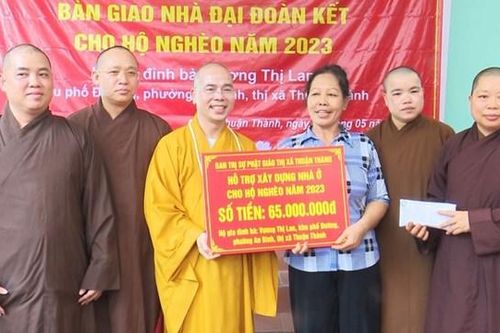 Góp sức xây mái ấm cho người nghèo