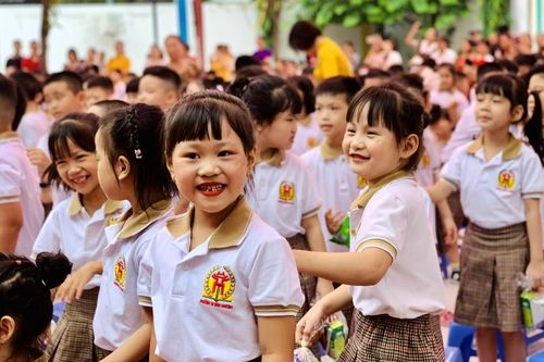 Quan tâm hơn đến học sinh lớp 1 trong năm học tới