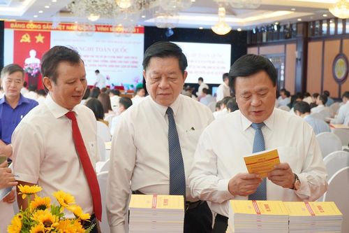 Nâng cao chất lượng nghiên cứu, biên soạn, tuyên truyền, giáo dục lịch sử Đảng
