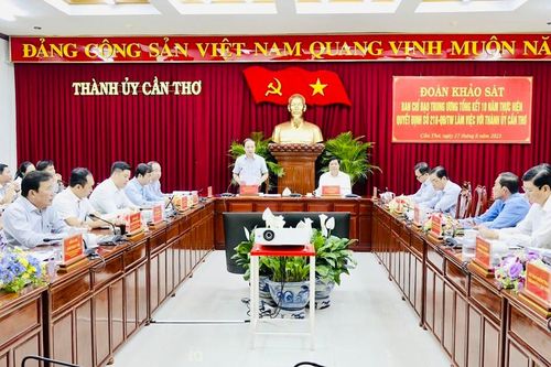Mặt trận và các tổ chức chính trị - xã hội là cầu nối tập hợp ý kiến của nhân dân tham gia xây dựng Đảng