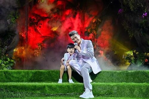 Đàm Vĩnh Hưng tổ chức sinh nhật hoành tráng cho con trai