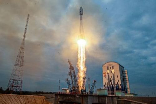 Tàu đổ bộ Luna-25 của Nga đã đi vào quỹ đạo của Mặt trăng