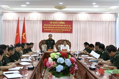 Thượng tướng Phùng Sĩ Tấn thăm, kiểm tra tại BĐBP Bến Tre