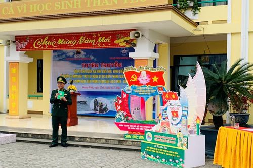 Học Bác ở tình yêu thương con người