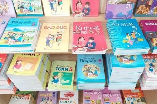 Thủ tướng yêu cầu Bộ Giáo dục và Đào tạo nghiên cứu làm nội dung sách giáo khoa