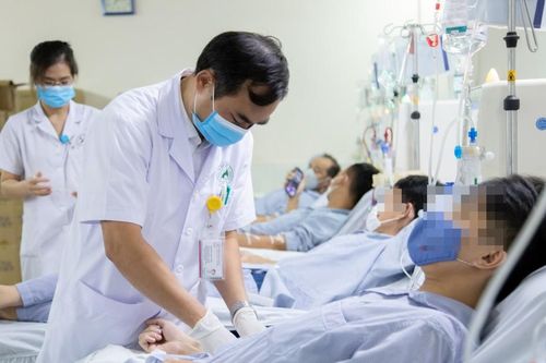 Chỉ đau đầu, đi khám phát hiện bệnh nguy hiểm phải lọc máu
