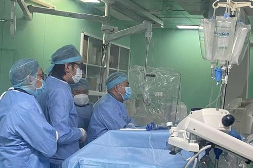 2 bệnh viện phối hợp cứu bệnh nhân 'cận kề cái chết'