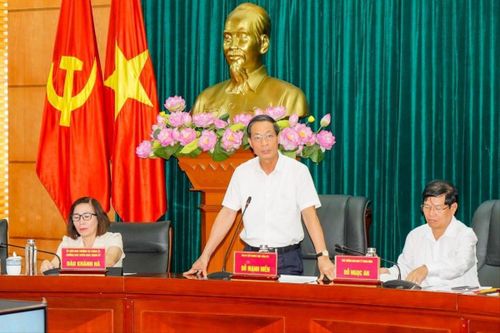 Đoàn khảo sát của Ban Kinh tế Trung ương làm việc với Thành ủy Hải Phòng