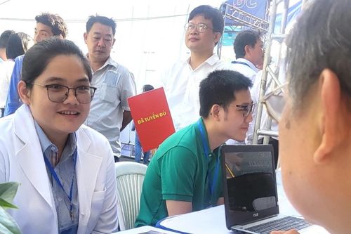 Muốn theo ngành tâm thần, bác sĩ trẻ dành nửa năm để thuyết phục cha mẹ
