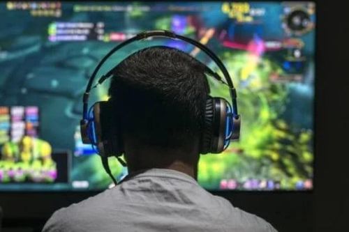 Nghiện game, nam tiến sĩ nhập viện trong tình trạng 'thân tàn ma dại'