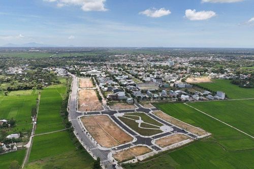 Người dân ôm nợ vì trúng đấu giá hàng chục lô đất