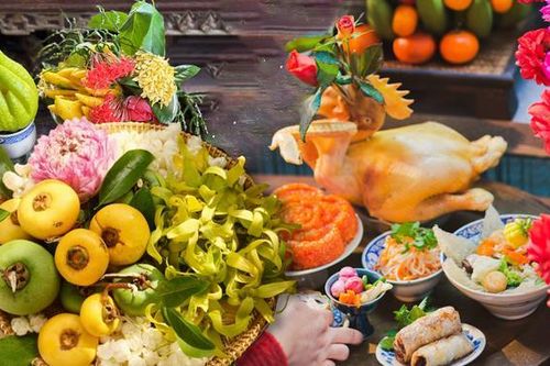 Mâm cúng Rằm tháng 7 cần những gì? Thắp hương ngày và giờ nào chuẩn nhất?