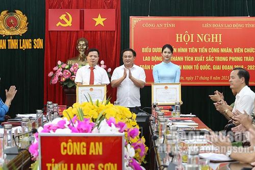 Biểu dương, khen thưởng điển hình tiên tiến trong phong trào Toàn dân bảo vệ an ninh Tổ quốc giai đoạn 2018 – 2023