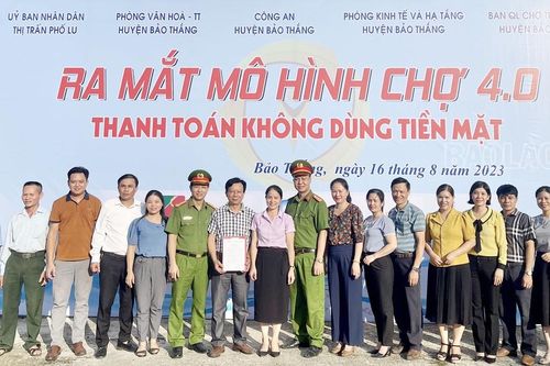 Thị trấn Phố Lu ra mắt mô hình 'Chợ 4.0 - thanh toán không dùng tiền mặt'