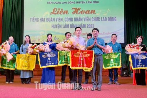 Liên hoan tiếng hát đoàn viên, công nhân viên chức, lao động huyện Lâm Bình năm 2023