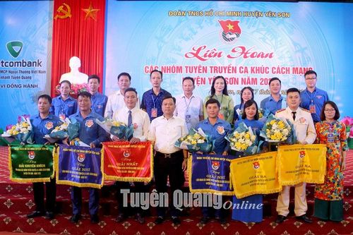 Liên hoan các nhóm tuyên truyền ca khúc cách mạng huyện Yên Sơn năm 2023
