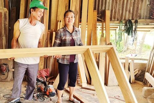 Nhiều nguồn lực giúp đỡ người nghèo