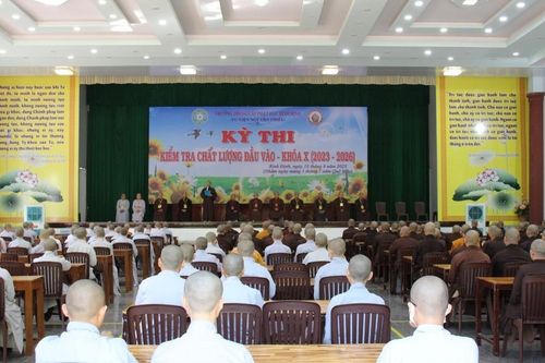 Bình Định: Gần 200 Tăng Ni sinh dự thi kiểm tra chất lượng đầu vào Trung cấp Phật học tỉnh