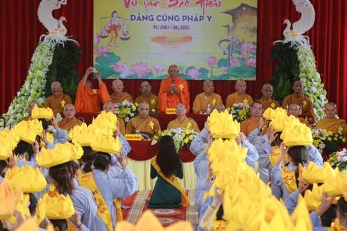 Chùa Phước Long (TP.Cần Thơ) tổ chức lễ Vu lan - Báo hiếu