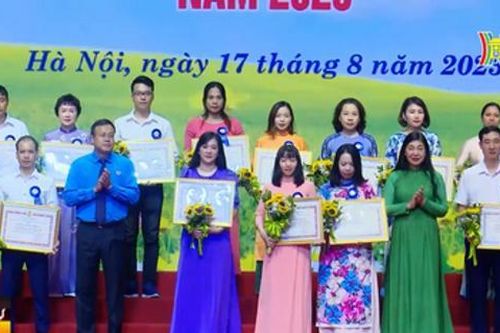 Hội nghị biểu dương gia đình CNVCLĐ Thủ đô tiêu biểu