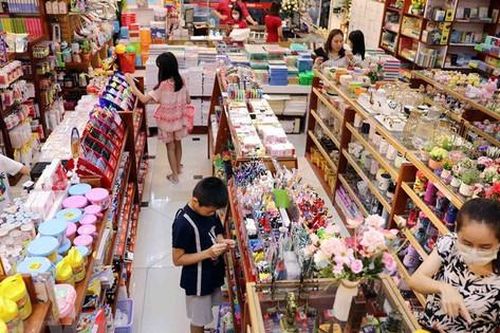 Thị trường đồ dùng học tập sôi động trước thềm năm học mới