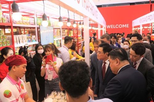 Tham gia Tuần hàng tại Thái Lan, hàng trăm mặt hàng đặc sản vùng miền Việt Nam 'vươn' ra nước ngoài