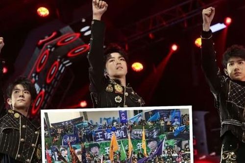 Hàng triệu người tranh giành vé xem một nhóm nhạc Trung Quốc biểu diễn: Ghế hàng đầu có giá 'chợ đen' hơn 6,6 tỷ VNĐ và những kẻ đầu cơ bán cả chỗ… trên ngọn cây