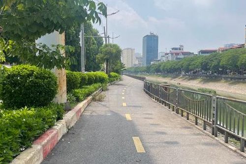 Bất ngờ diện mạo mới của tuyến đường đi bộ ven sông Tô Lịch