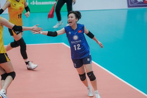 Độc lạ ĐT bóng chuyền nữ Việt Nam: HLV cho libero tập làm chuyền hai, fan thích thú chờ VTV Cup