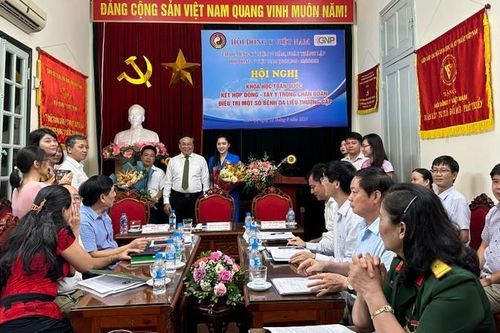 Hội Đông y Việt Nam có nhiều đóng góp cho sự nghiệp chăm sóc, bảo vệ sức khỏe nhân dân