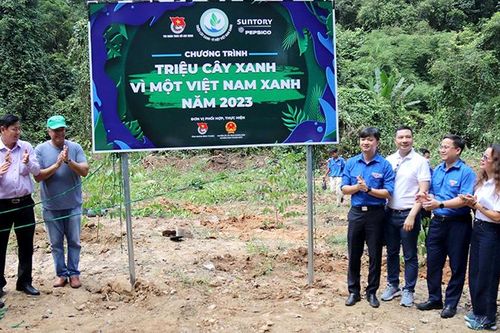 Khởi động chương trình 'Triệu cây xanh - Vì một Việt Nam xanh' năm 2023