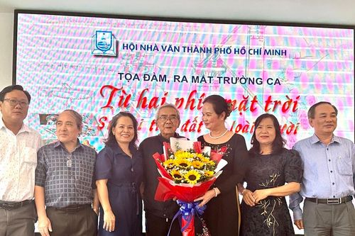 Cuộc hành hương kỳ vĩ của nhà văn Trúc Phương