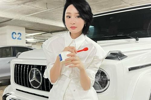 Lộ diện người mua xe sang G63 của ca sĩ Hiền Hồ