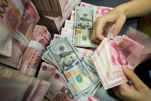 Cựu Tổng thống Trump: USD sắp mất vị thế là đồng tiền dự trữ của thế giới