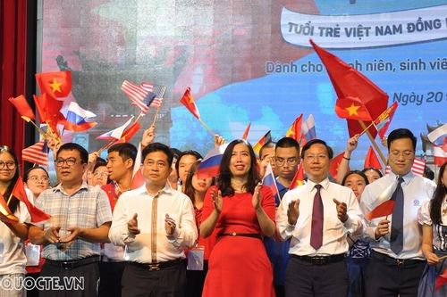 Lãnh đạo Bộ Ngoại giao gửi Thư chúc mừng 10 năm thành lập Hội Sinh viên Thanh niên Việt Nam tại Hoa Kỳ