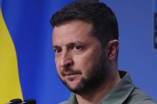Động thái 'mạnh tay' của Tổng thống Ukraine Zelensky