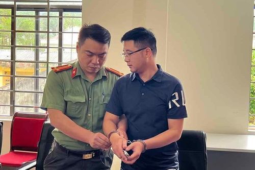 Khởi tố nhân viên ngân hàng lừa đảo chiếm đoạt tài sản