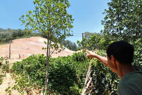 Sống bất an dưới dự án chống sạt lở cấp bách nhưng thi công 'cầm chừng'