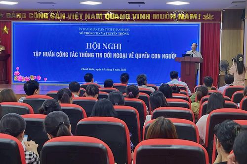Tập huấn công tác thông tin đối ngoại về quyền con người