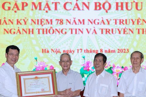 Thế hệ đi trước tiếp sức cho ngành TT&TT vững tin viết tiếp câu chuyện tương lai