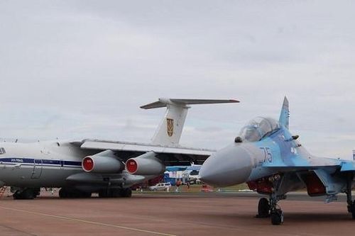 Nga tấn công dồn dập các căn cứ không quân, Ukraine 'chạy đua' sơ tán máy bay