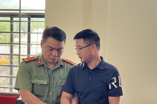 Nguyên chuyên viên ngân hàng lừa đảo chiếm đoạt tài sản