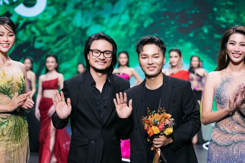 Á hậu Chế Nguyễn Quỳnh Châu trong bộ sưu tập mới của NTK Võ Thanh Can