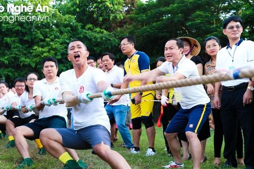 Những khoảnh khắc đẹp trong ngày thi đấu đầu tiên Giải thể thao Đảng bộ Khối CCQ tỉnh