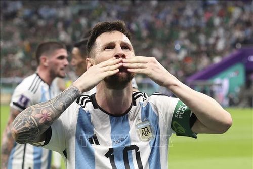 UEFA gây tranh cãi với đề cử 'Cầu thủ xuất sắc nhất năm'